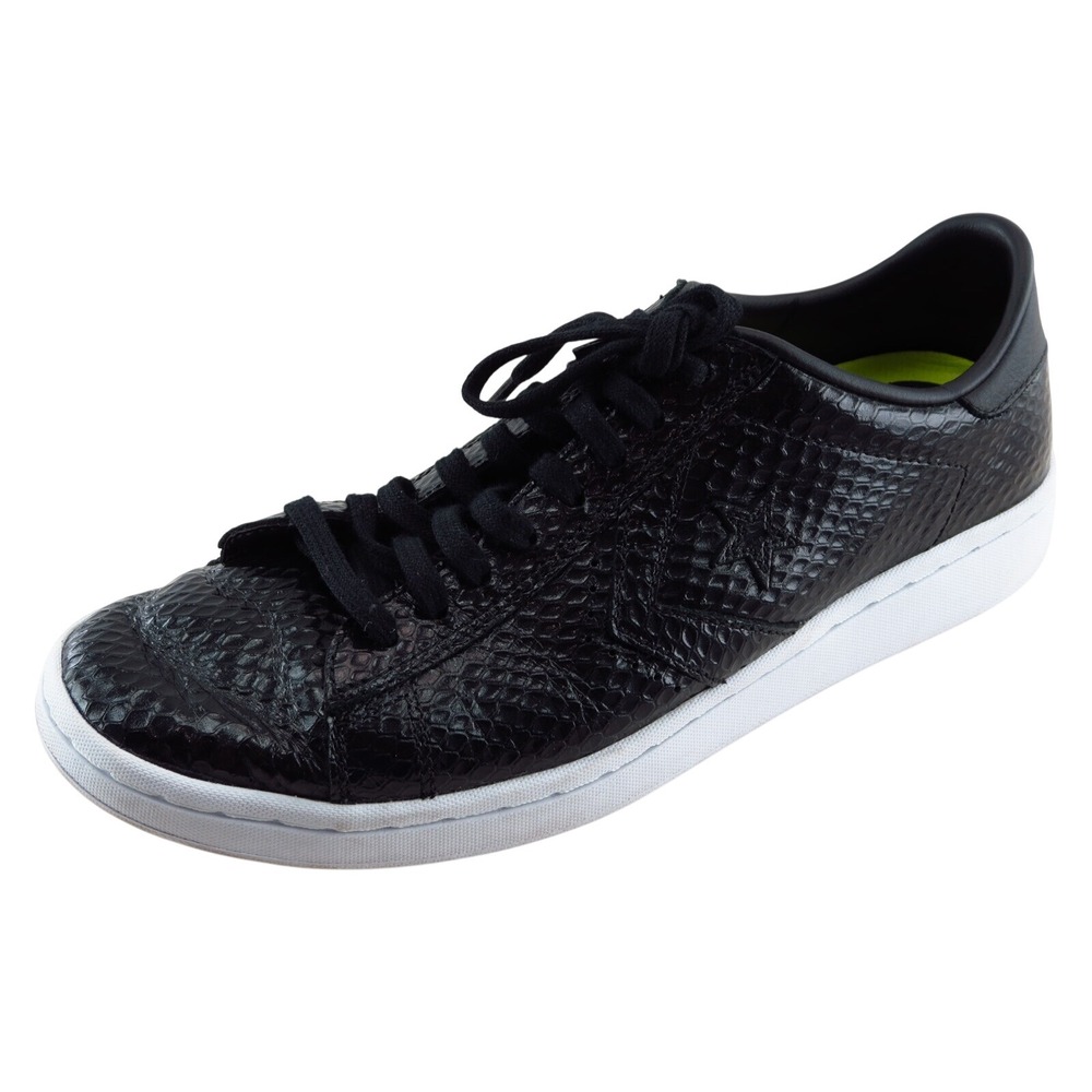 Converse Women's Fashion Sneakers Size 7.5 Black Patent Leather Casual‎ Stylish